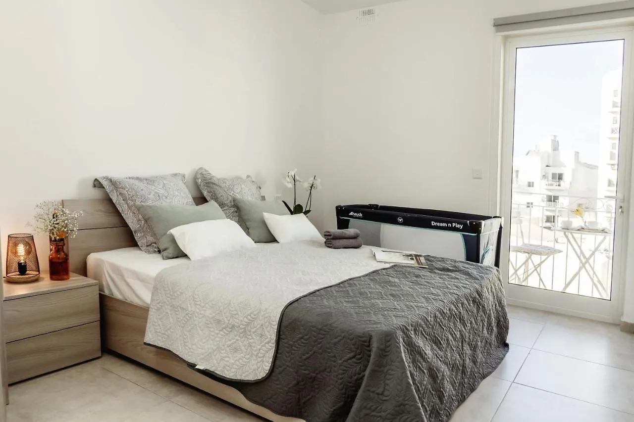 Beautiful 2Bdr In Center Sliema! Near Beach Sliema
