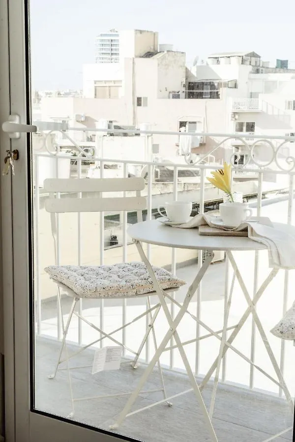 Beautiful 2Bdr In Center Sliema! Near Beach Malta