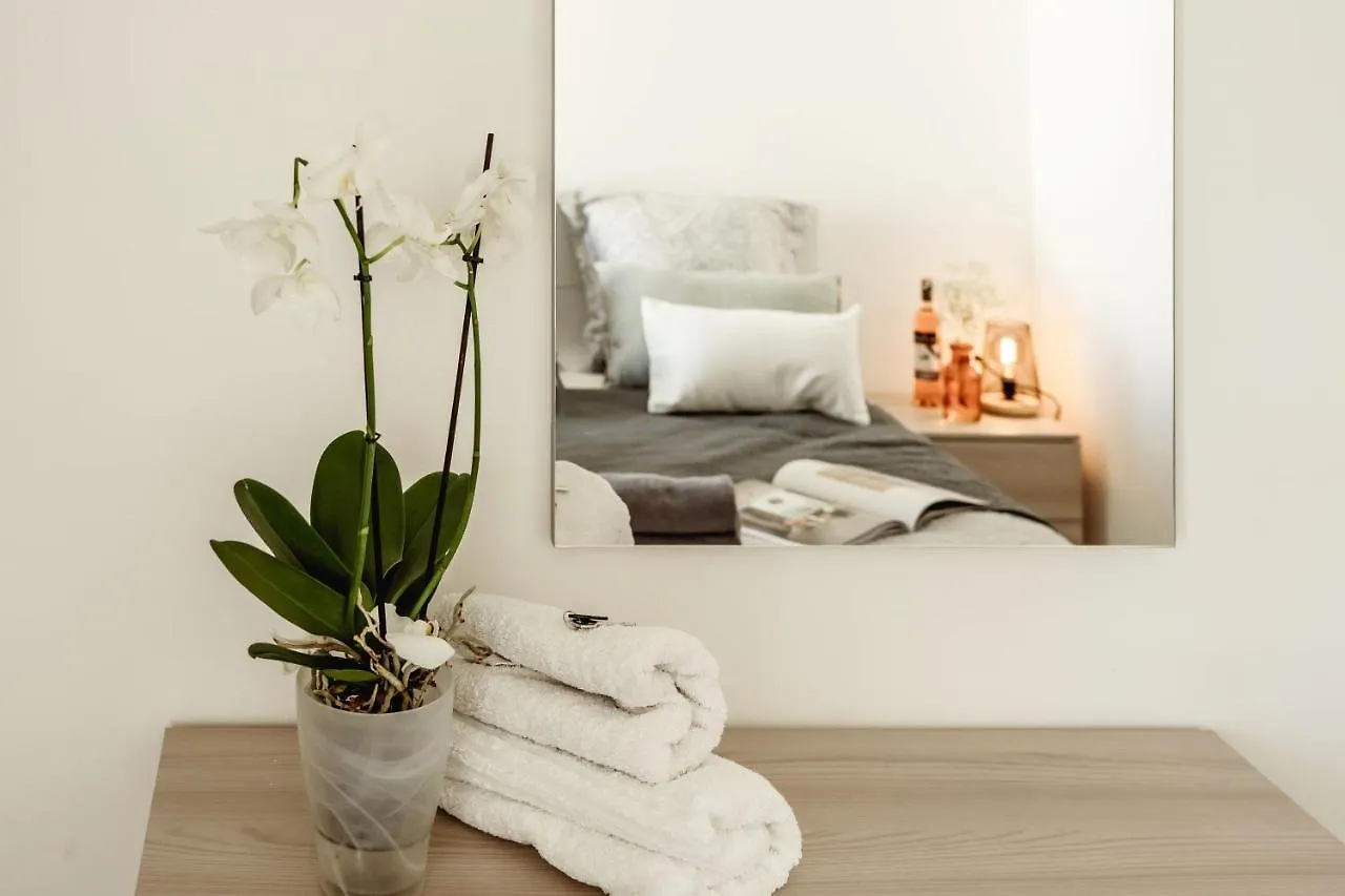Beautiful 2Bdr In Center Sliema! Near Beach 0*, Sliema Malta